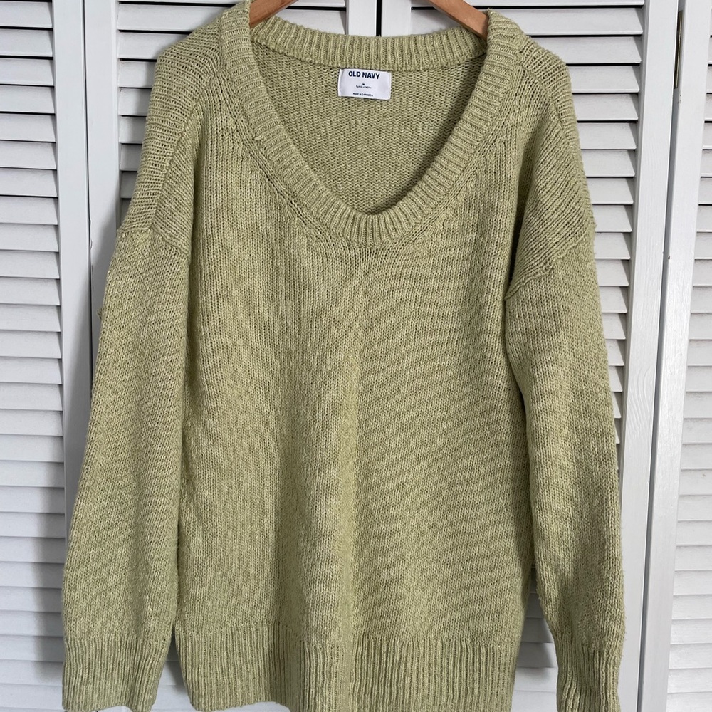 Old Navy green sweater M